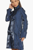 فستان قصير بتصميم مموج