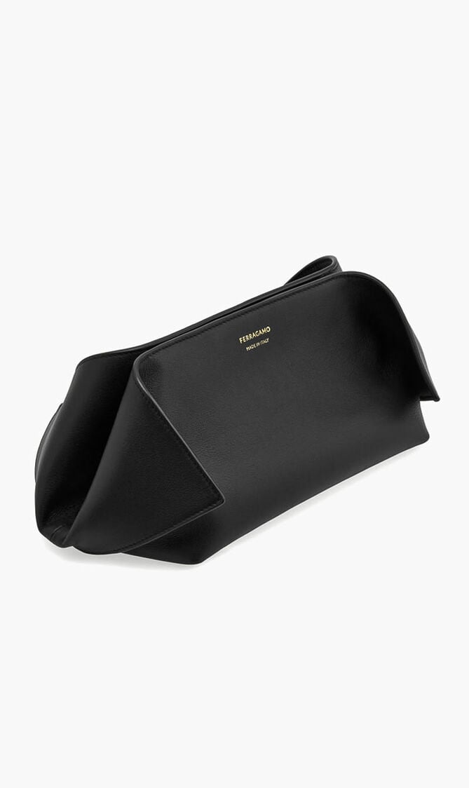 POUCH