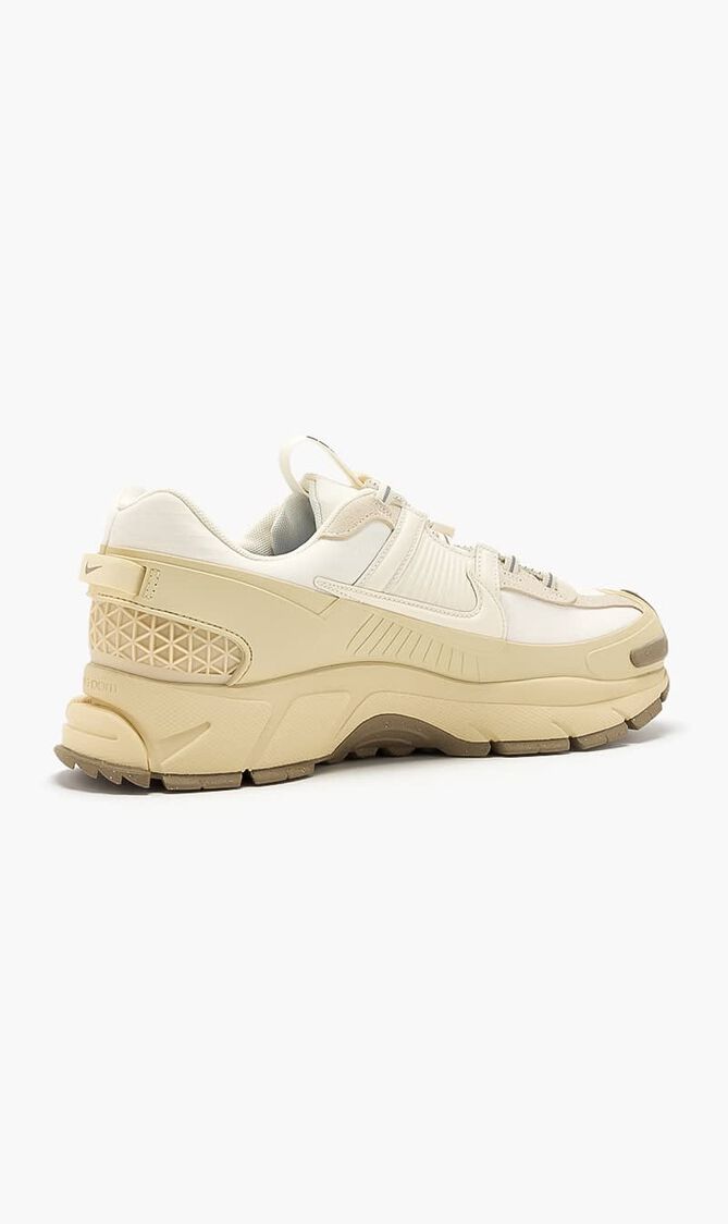 Zoom Vomero Roam Sneakers Zoom Vomero Roam Sneakers