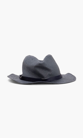 قبعة بنما منسوجة