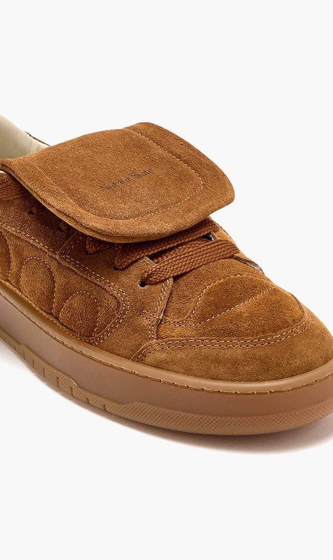 Model 2 Soccer Sneakers