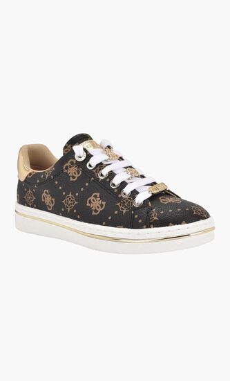 Stasey Quattro G Low-Top Sneakers