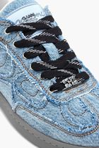 08 Sneakers