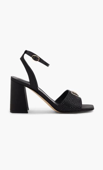 Gelyae Sneakers