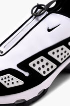 W NIKE AIR MAX SNDR 1