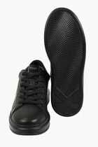 Kapri Outline Sneakers