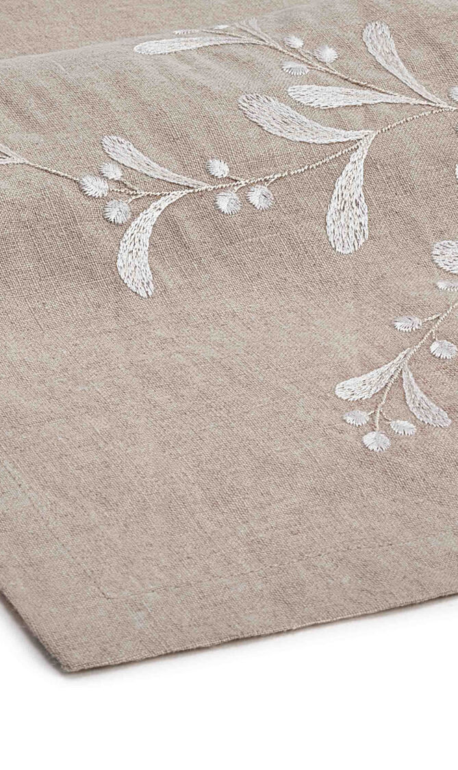 CDU NATURAL CHRISTMAS HOLLY NAPKIN 46 X 46