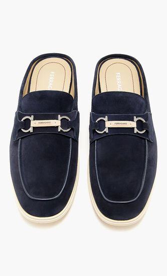 SANDAL