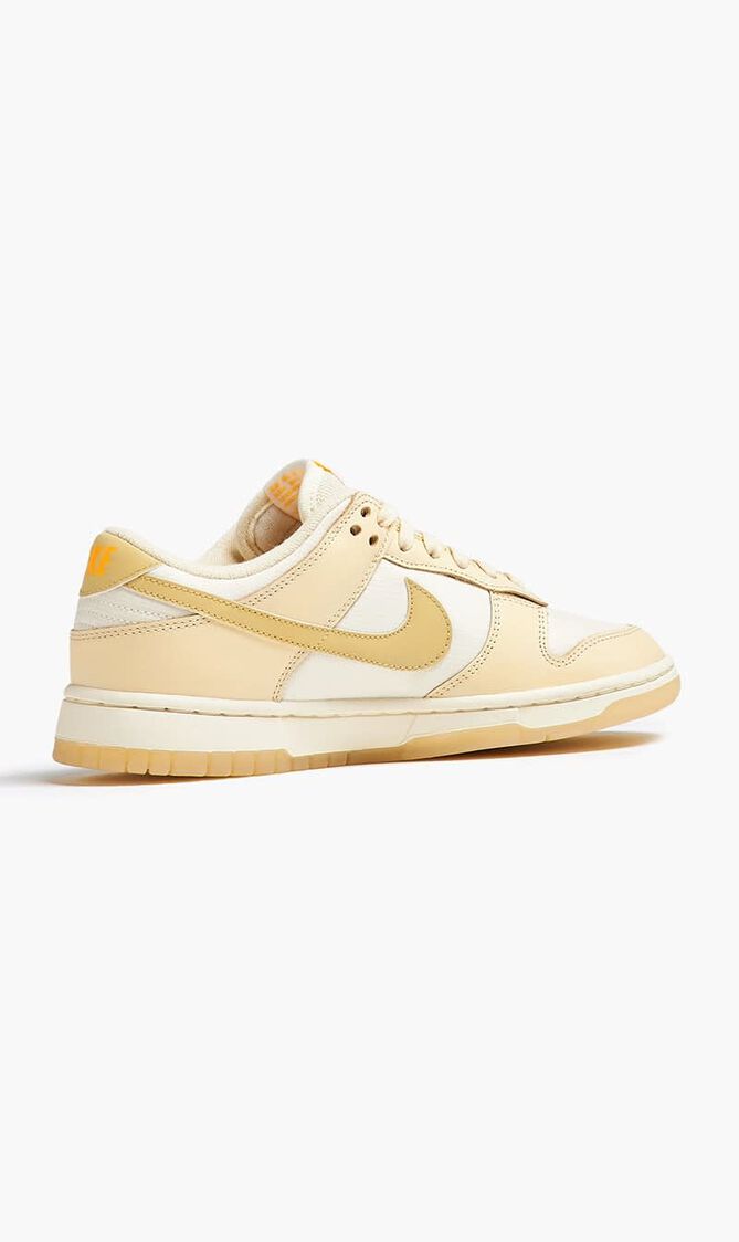 Dunk Low Sneakers Dunk Low Sneakers
