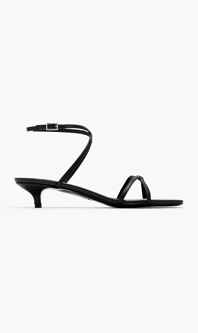 LEATHER CROSSOVER SANDALS