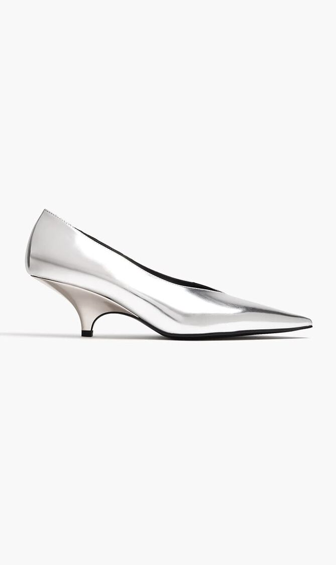 THE WEDGE-HEEL PUMP