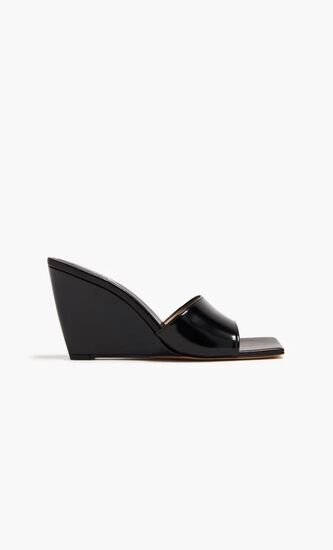 Gaia Sandals