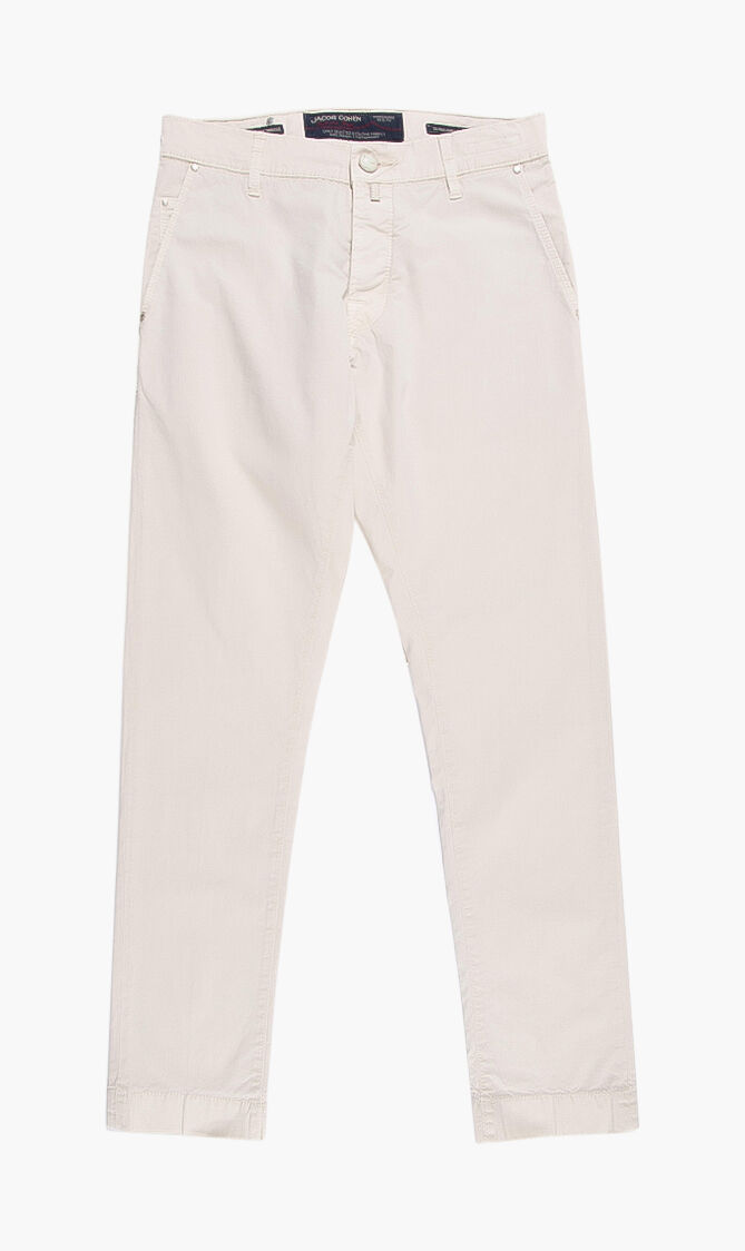 بنطال بقصّة مخصصة ومناسبة