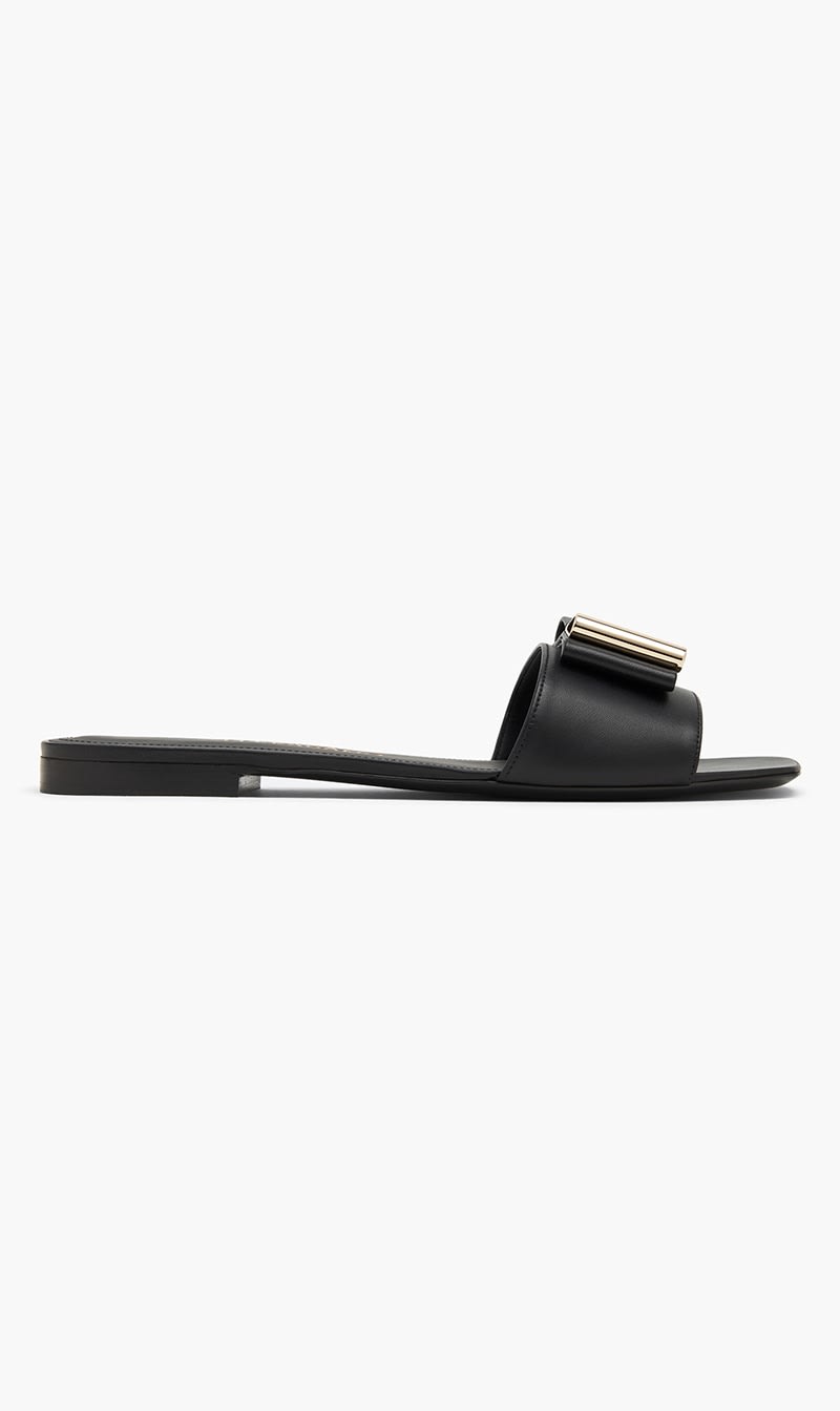 

Salvatore Ferragamo Black Lyana for Women | The Deal Outlet