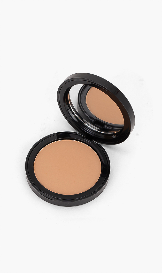 

Wow Beauty Forward Flawless Matte - Stay Put Compact Foundation, Y150 So Honey