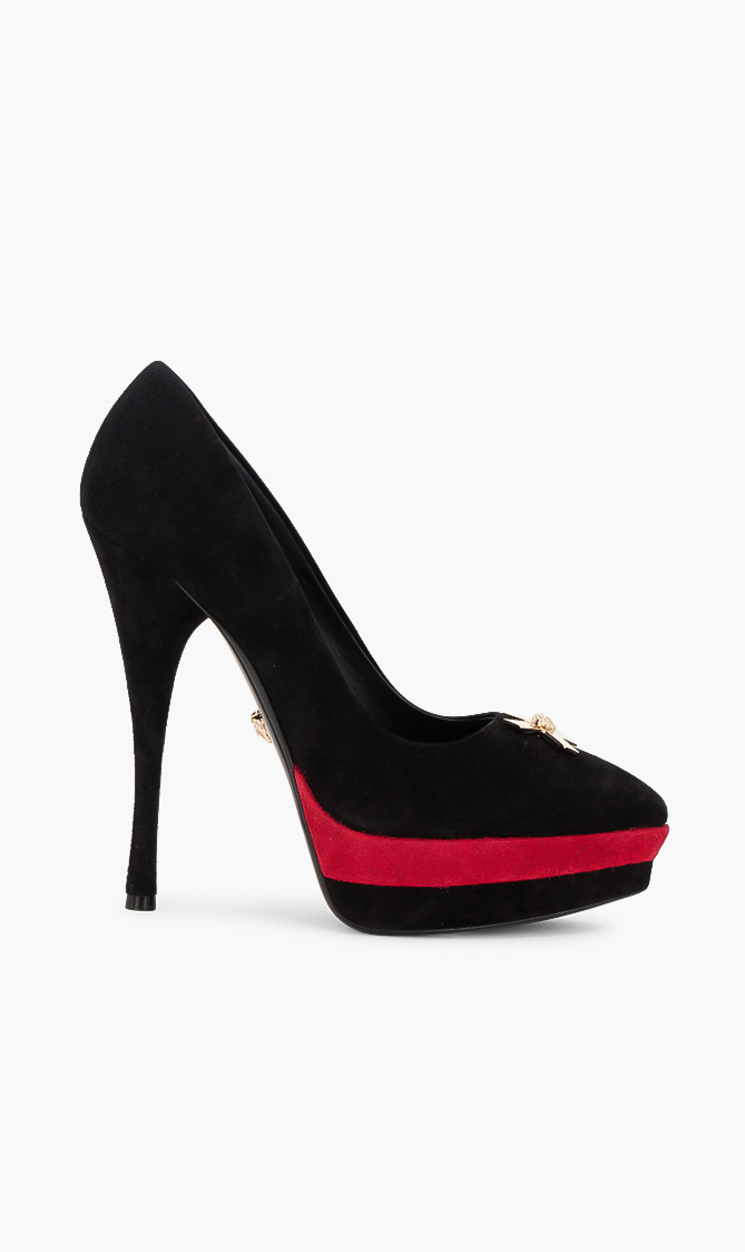 

Versace Gianni Suede Pointed Pumps