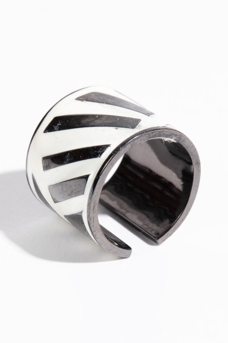 

Salvatore Ferragamo Graphic Rings