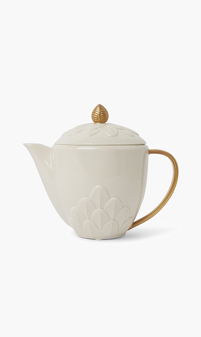 

Villari Peacock Teapot