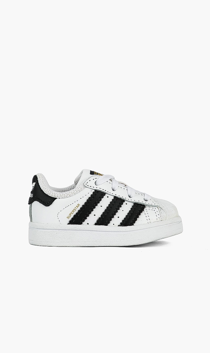 

Superstar Lace Sneakers