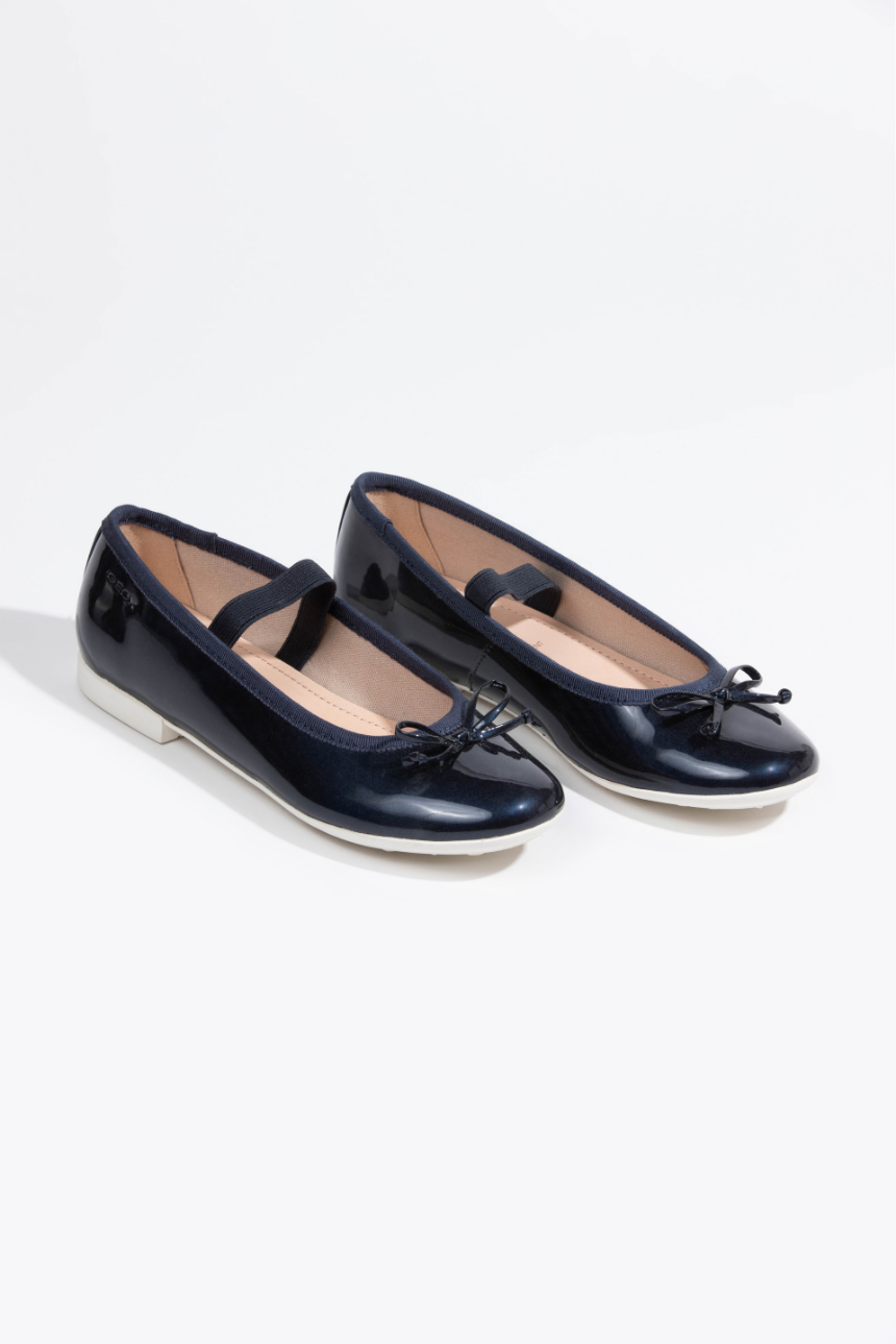 

Geox Plie Bow Leather Flats