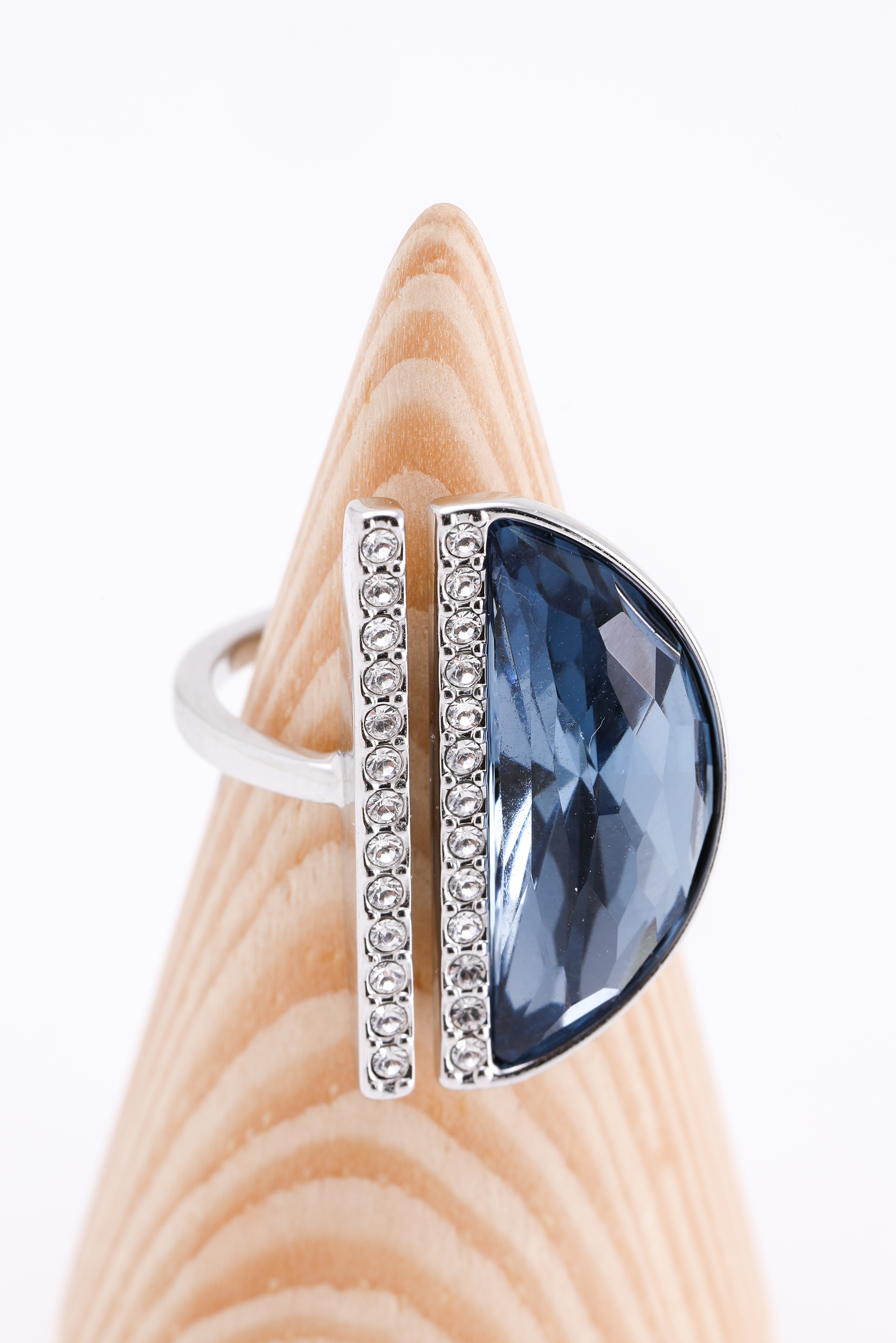 

SWAROVSKI Glow Crystal Ring, 52mm