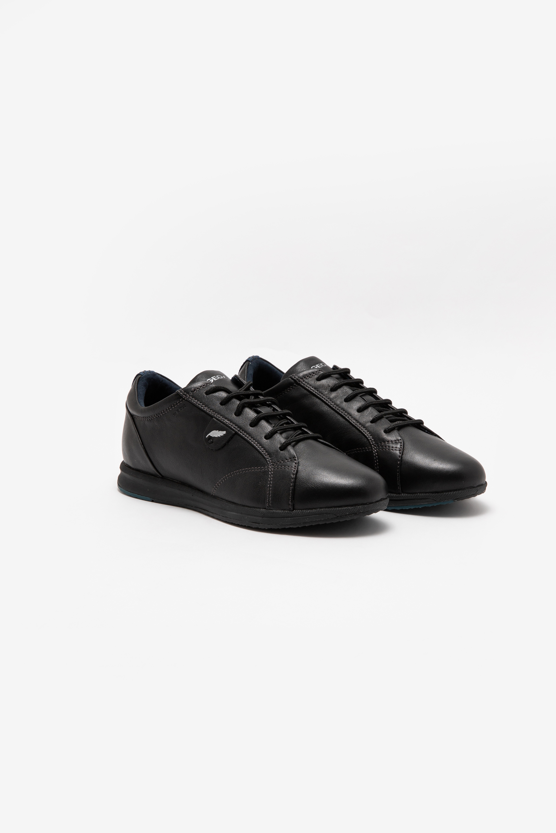 

Geox Avery Leather Sneakers