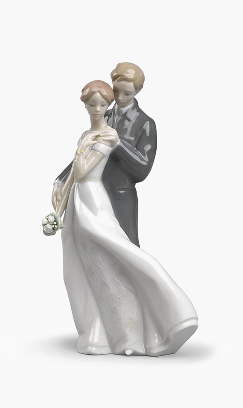 

Lladro Everlasting Love