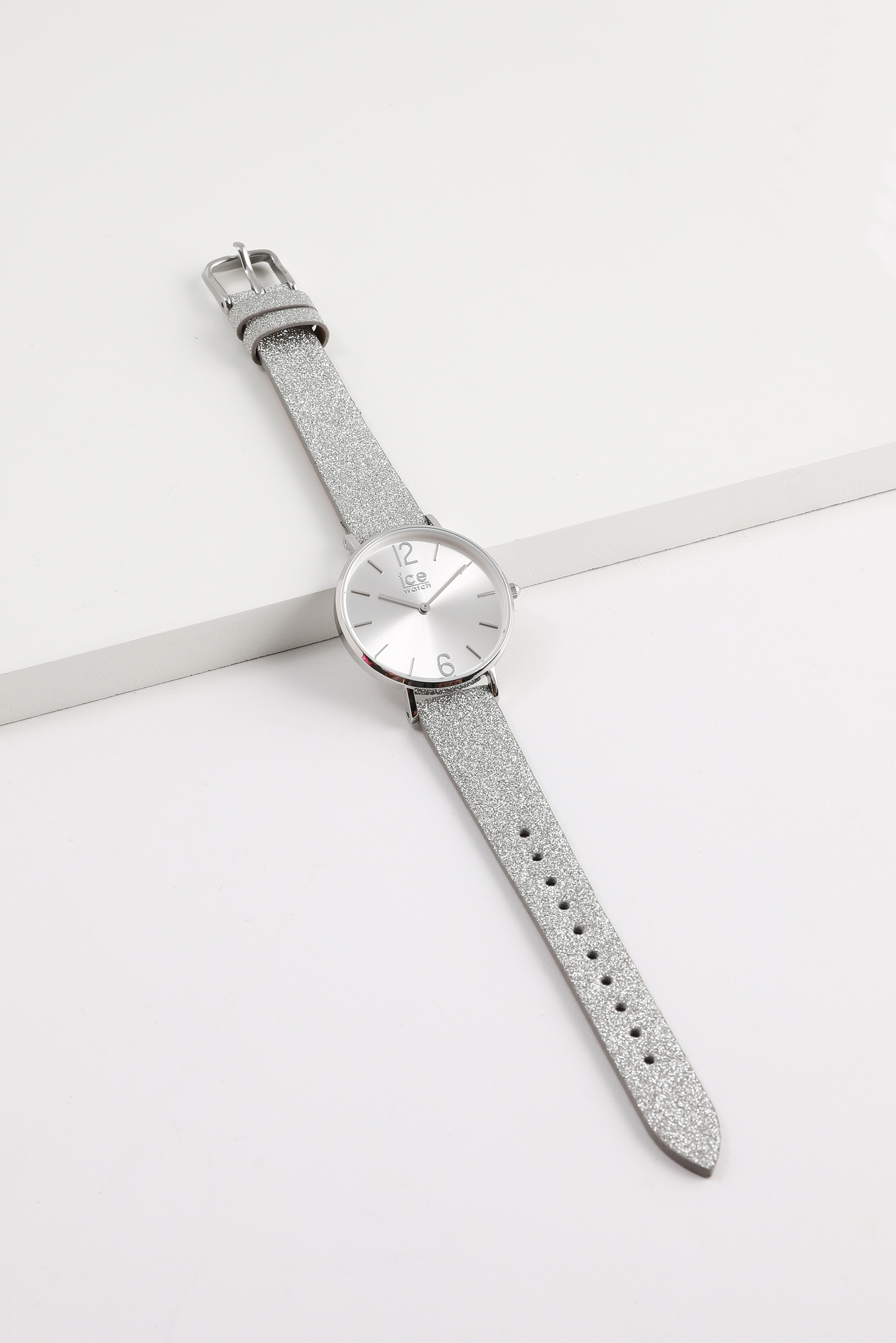 

Ice Watch City Sparkling Xs Leather Glittered Analog Watch