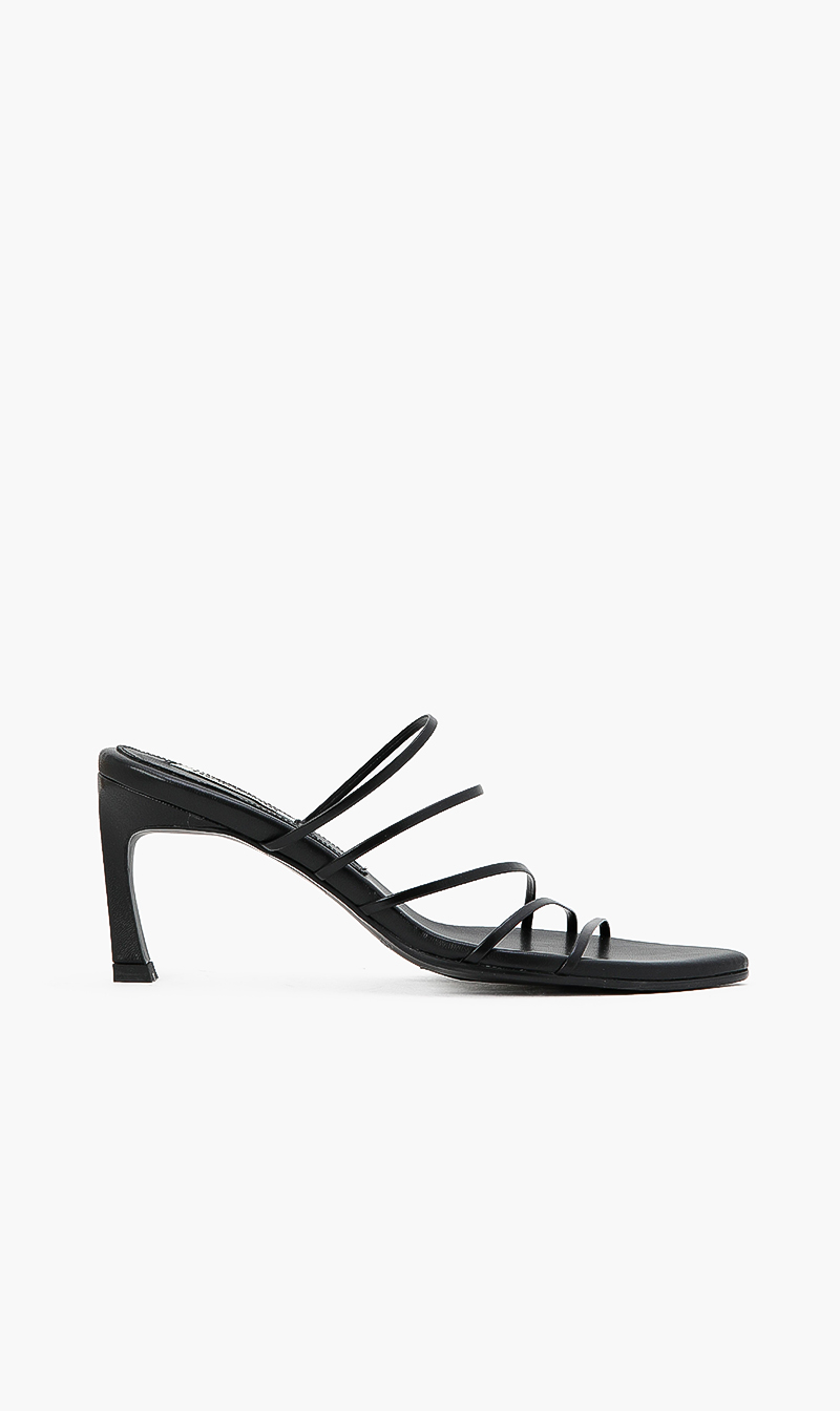 

5 Strings Pointed Sandals