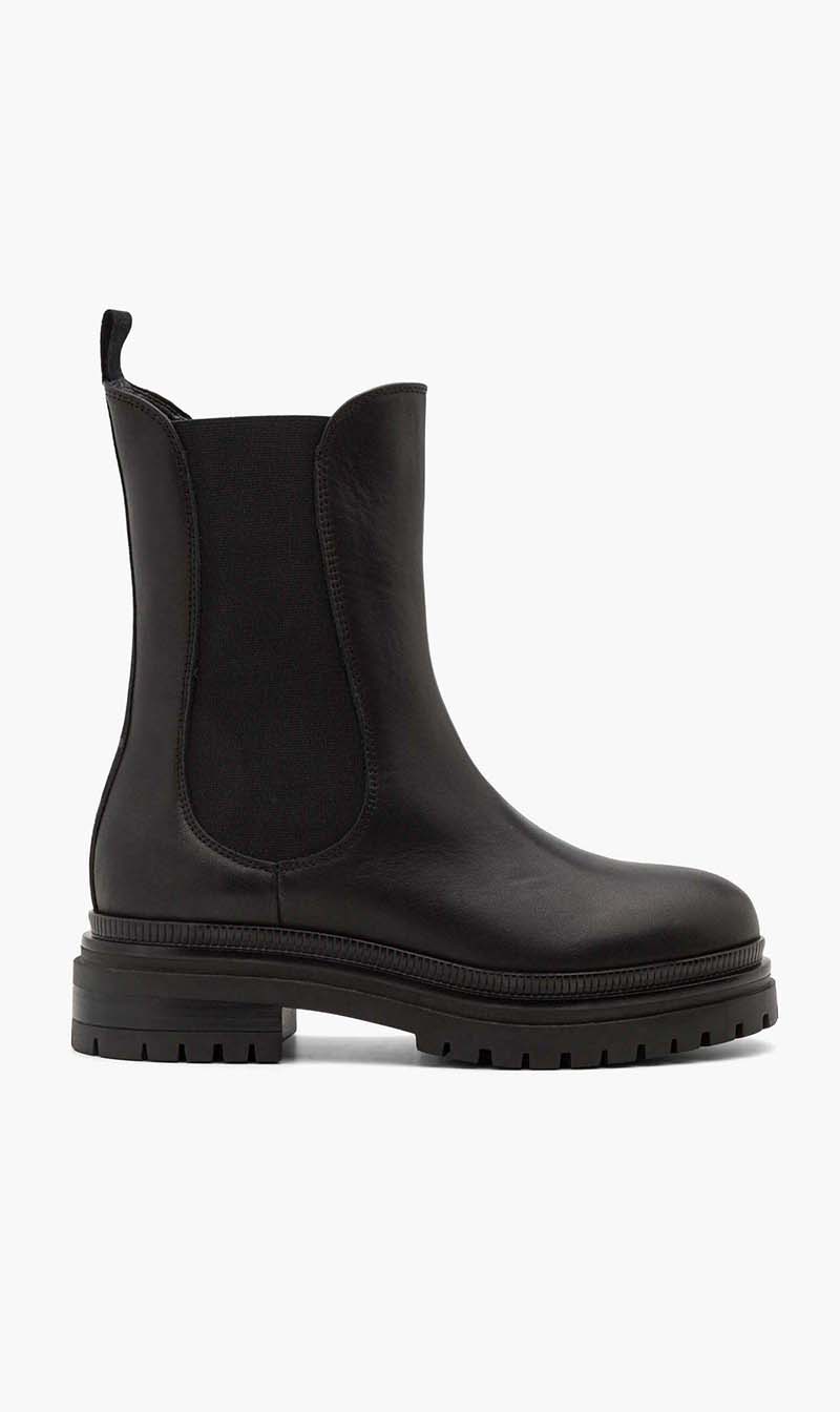 

Weekend Maxmara Black Vflou Boots And Ankle Boots for Women | The Deal Outlet