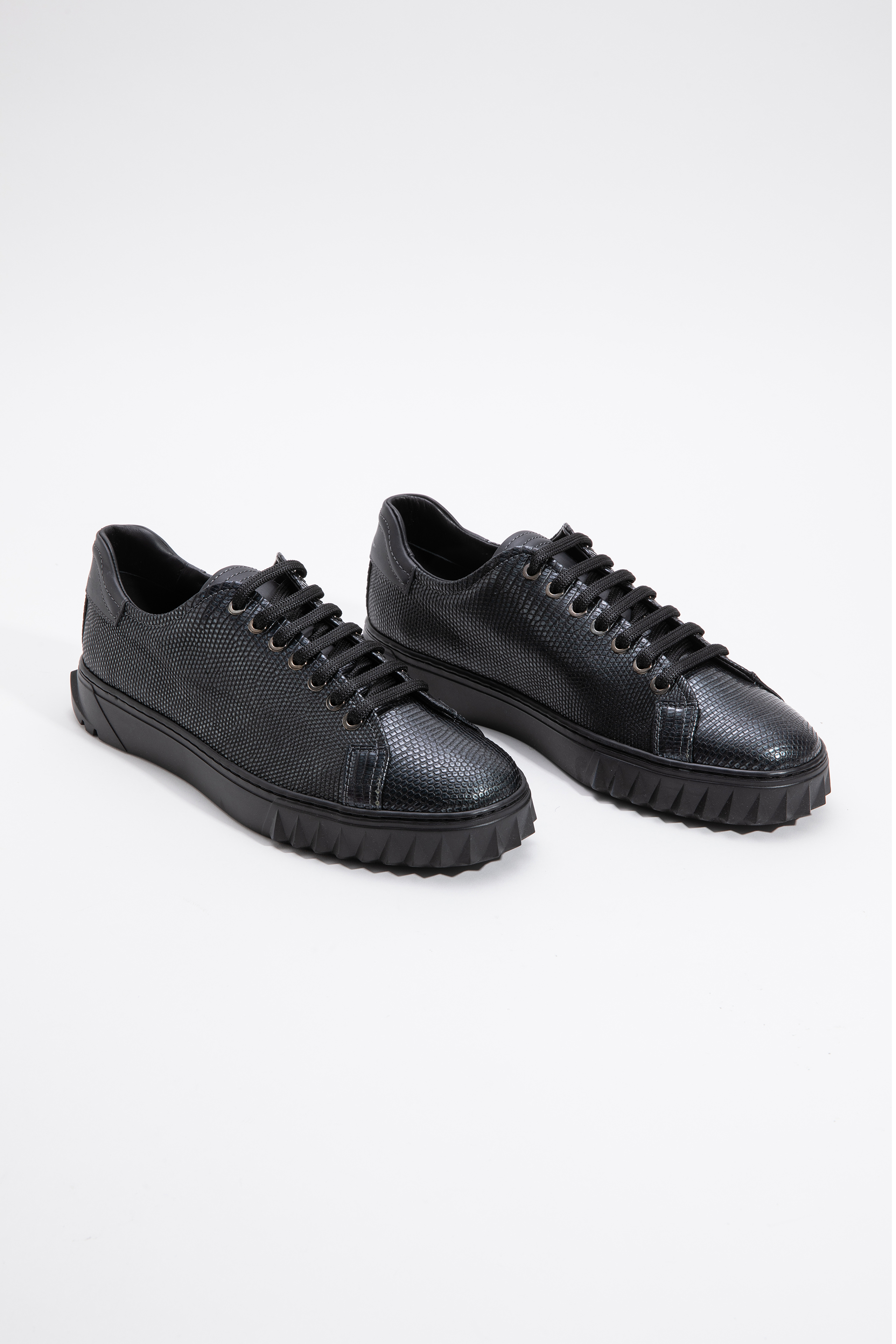 

Salvatore Ferragamo Cube Leather Sneakers