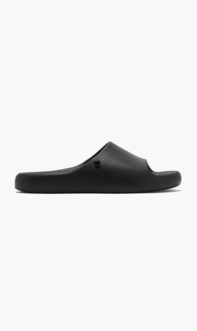 

Melissa Black Melissa Free Print Slide Ad for Women