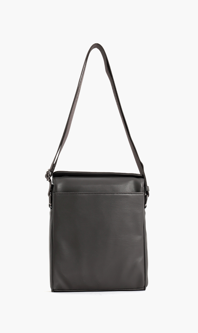 

Cerruti Noah Magnetic Crossbody Bag