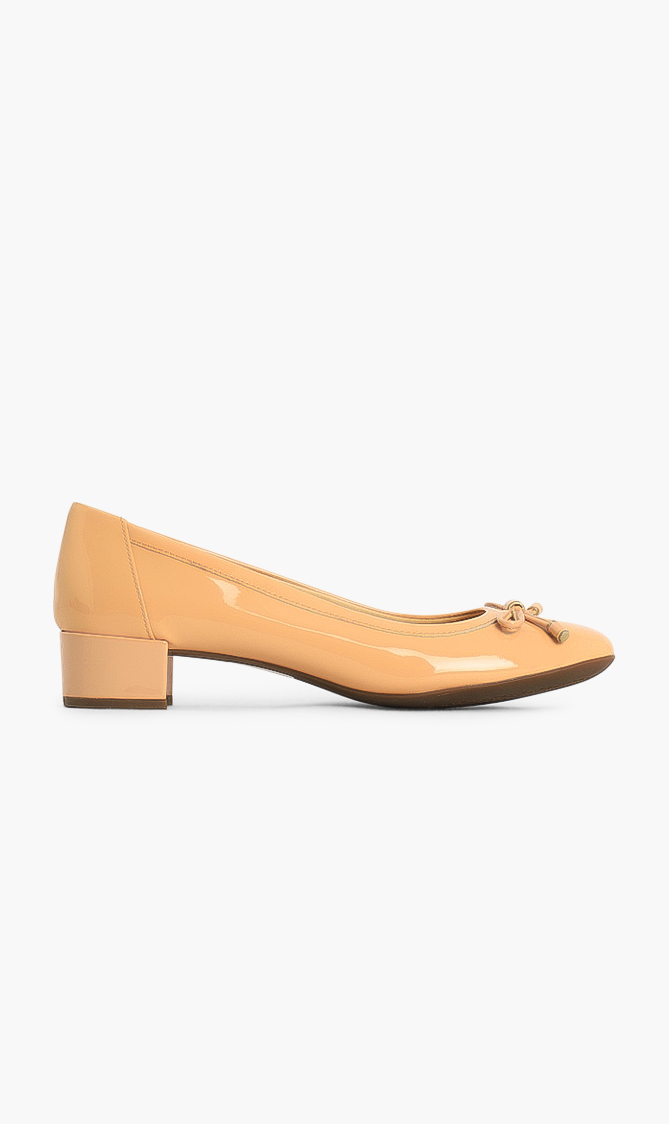 

Geox Carey Leather Pumps