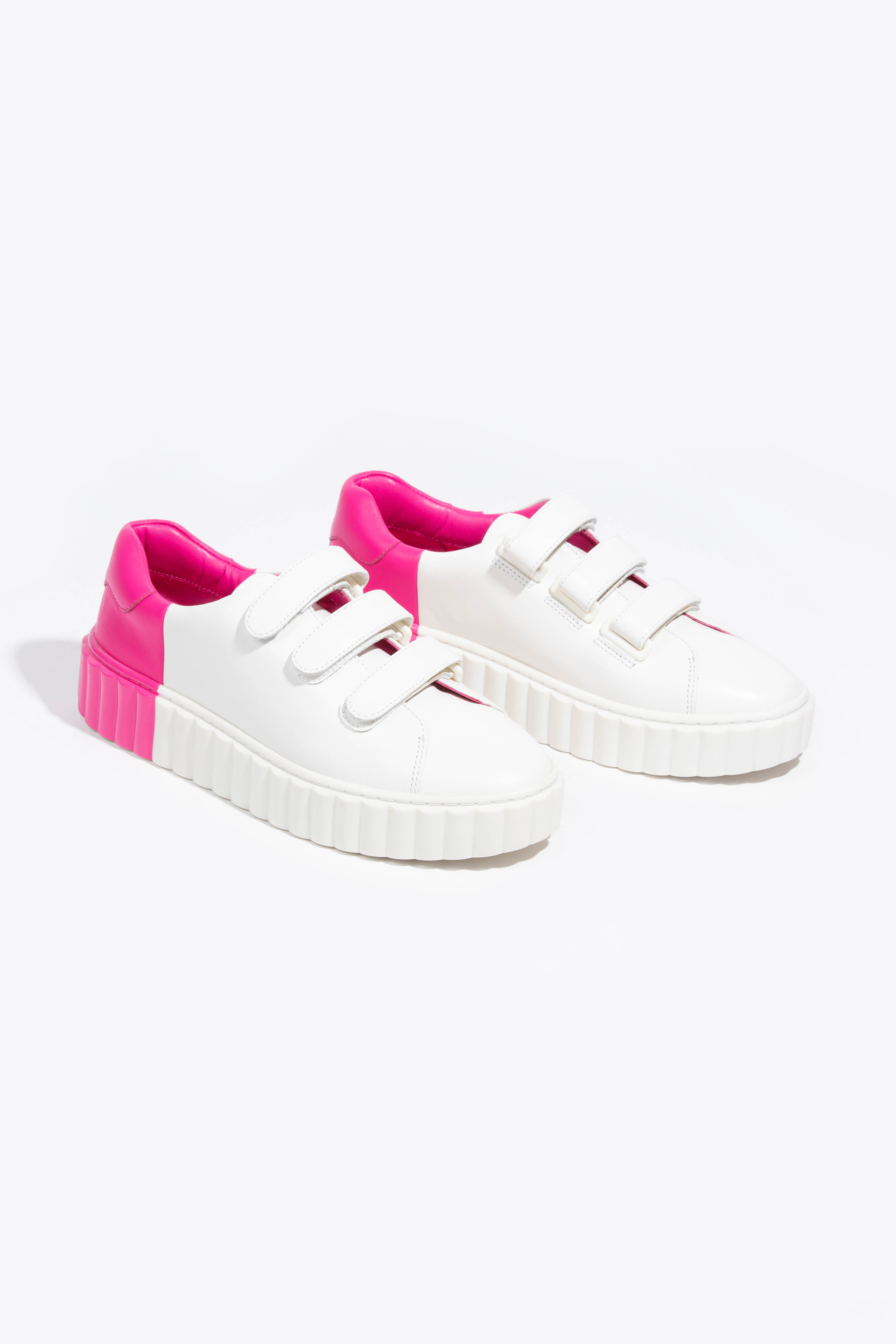 

Tory Burch Scallop Triple Stripe Sneakers