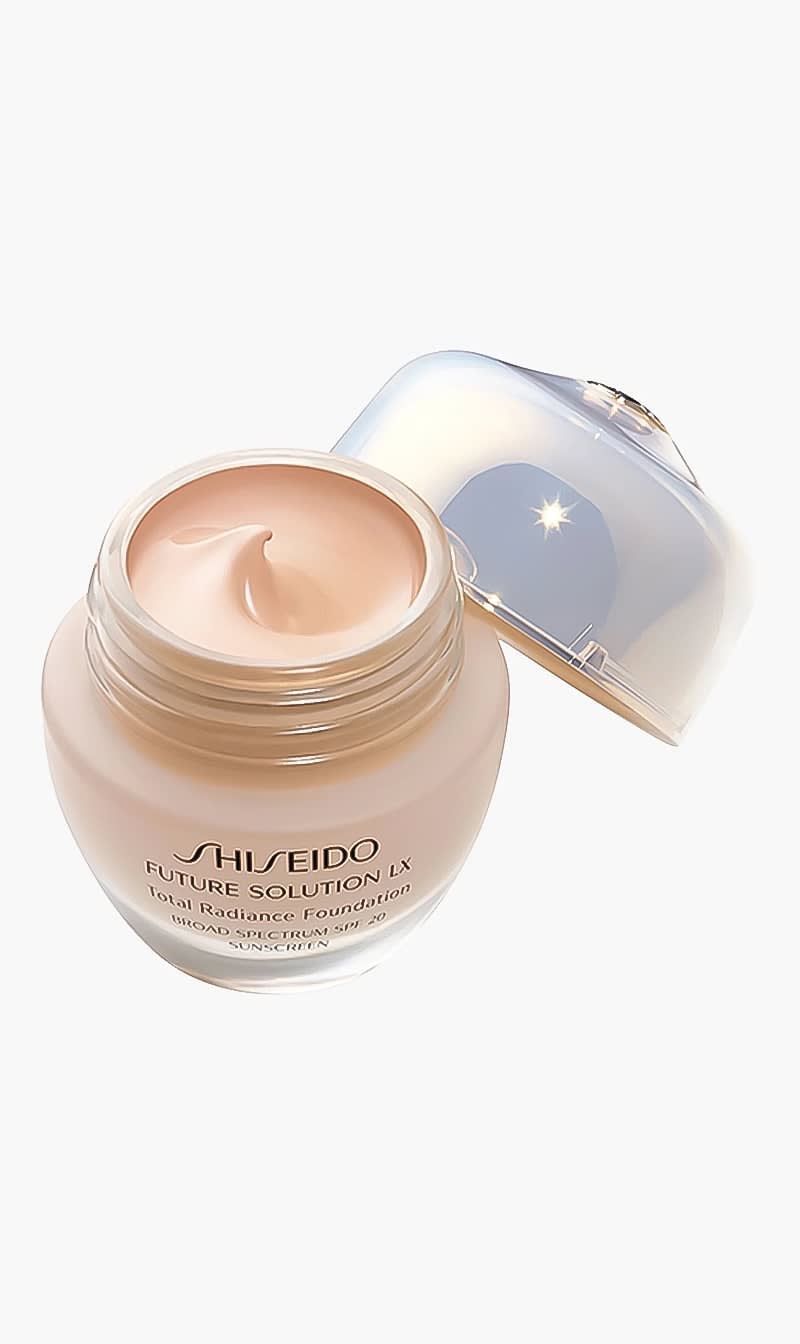

Shiseido Others Future Solution Lx Total Radiance Foundation, R3 for Women | The Deal Outlet
