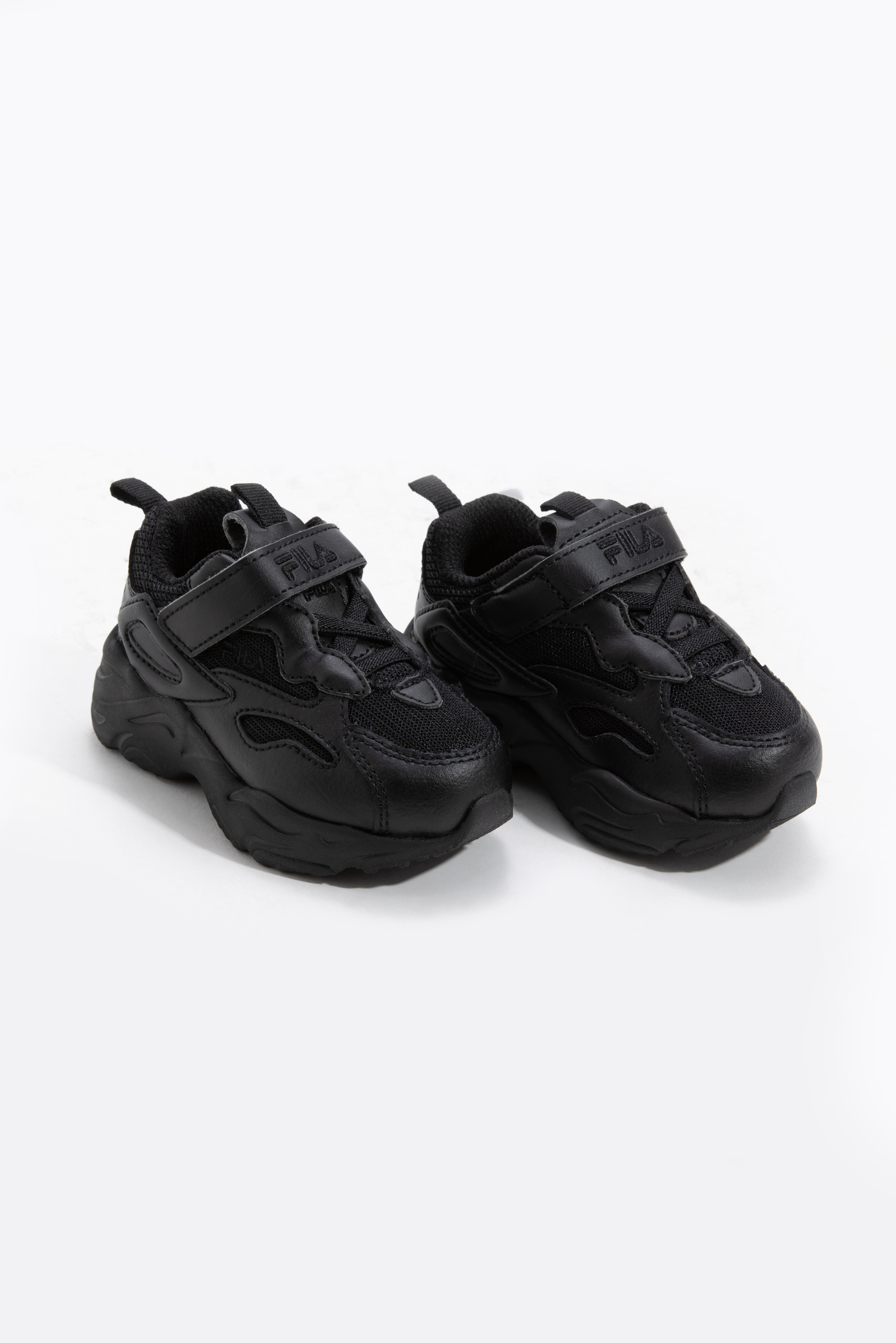 

Fila Ray Tracer Strap Sneakers