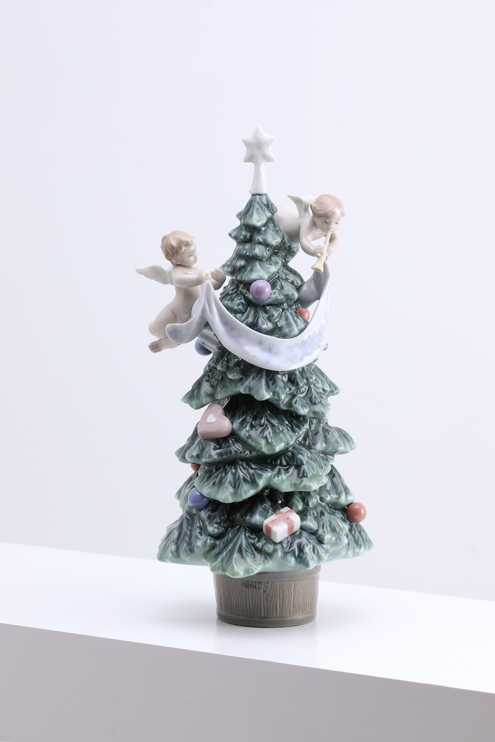 

Lladro Evergreen Of Peace Christmas Tree