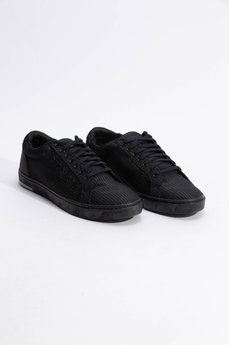 

Le Coq Sportif Field Winter Tech Triple Black Sneakers
