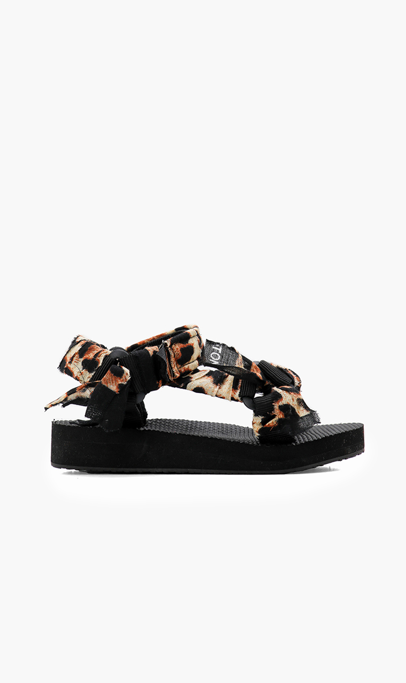 

Arizona Love Black Trekky Rainbow Sandals for Girls | The Deal Outlet