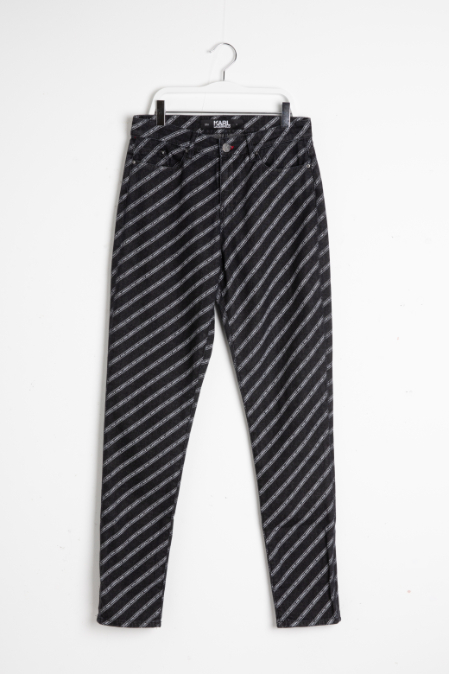 

Karl Lagerfeld Logo Girlfriend Jeans