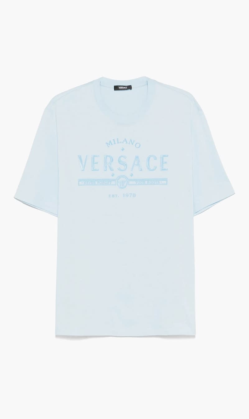 

Versace Blue T-shirt Compact Cotton Jersey Fabric + Never forget Versace Print for Men | The Deal Outlet