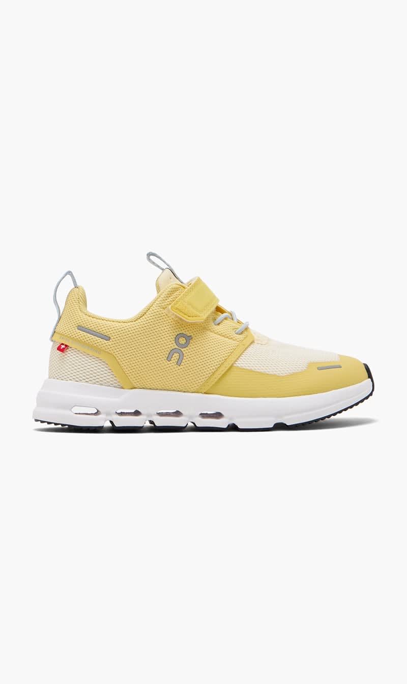 

On-running Yellow Cloud Play Sneakers for Boys | The Deal Outlet