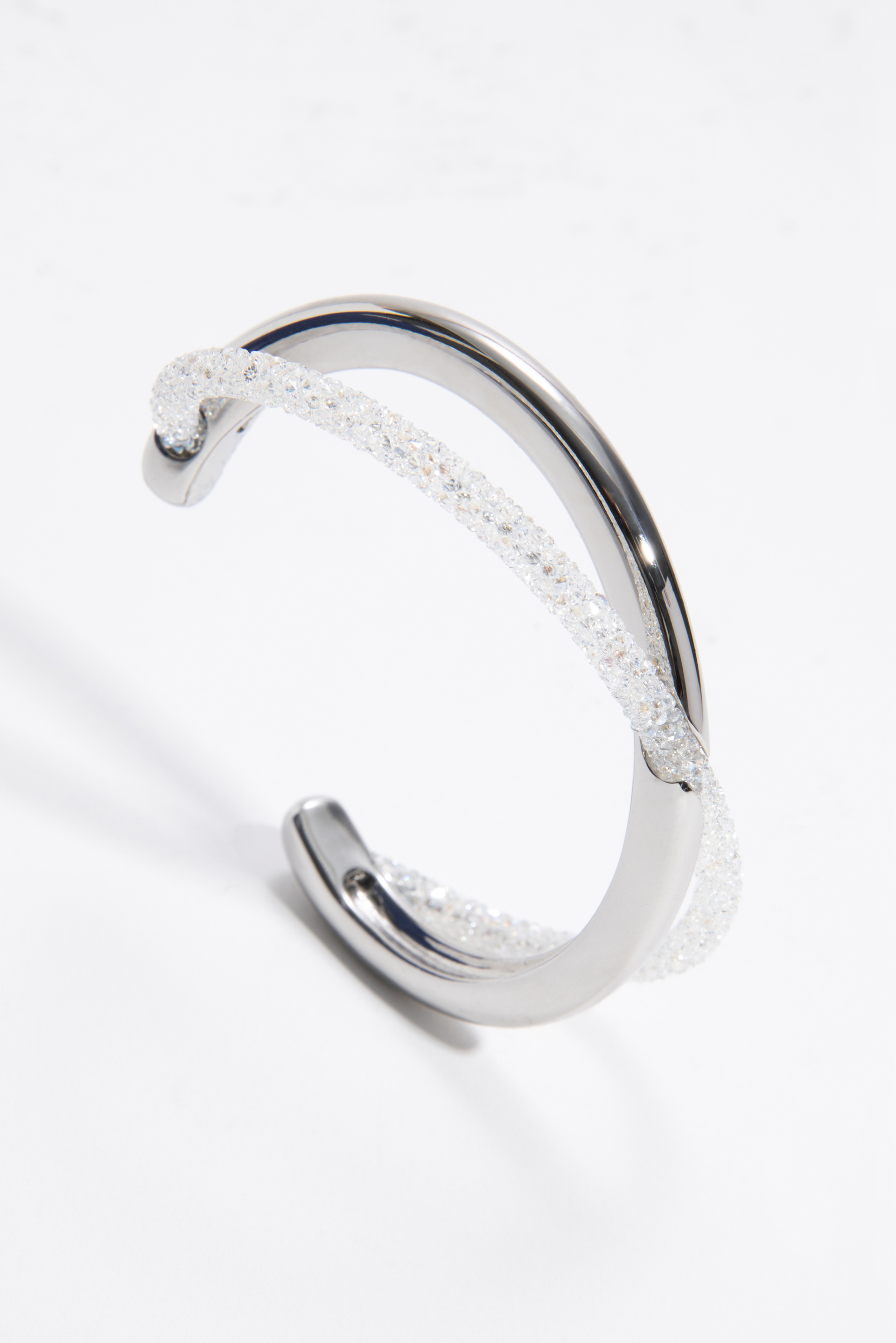 

Swarovski Crystaldust Cross Cuff
