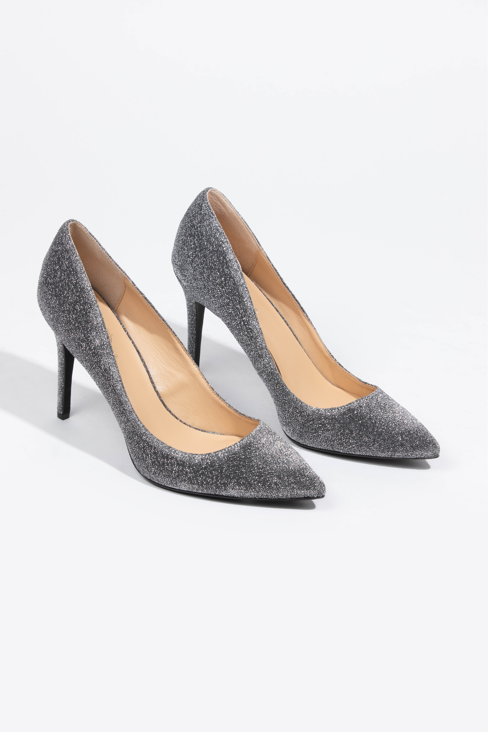 

Kendall Kylie Reese Silver Sparkle Pump