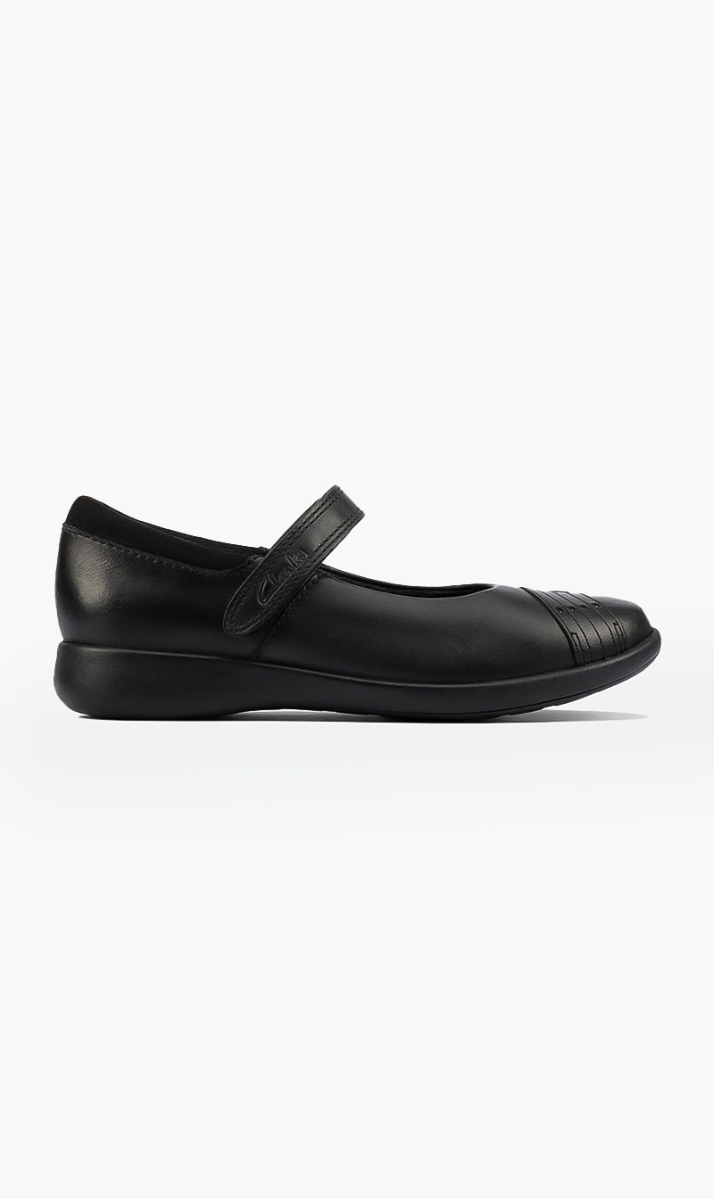 

Clarks Black Etch Beam Ballerinas for Girls | The Deal Outlet