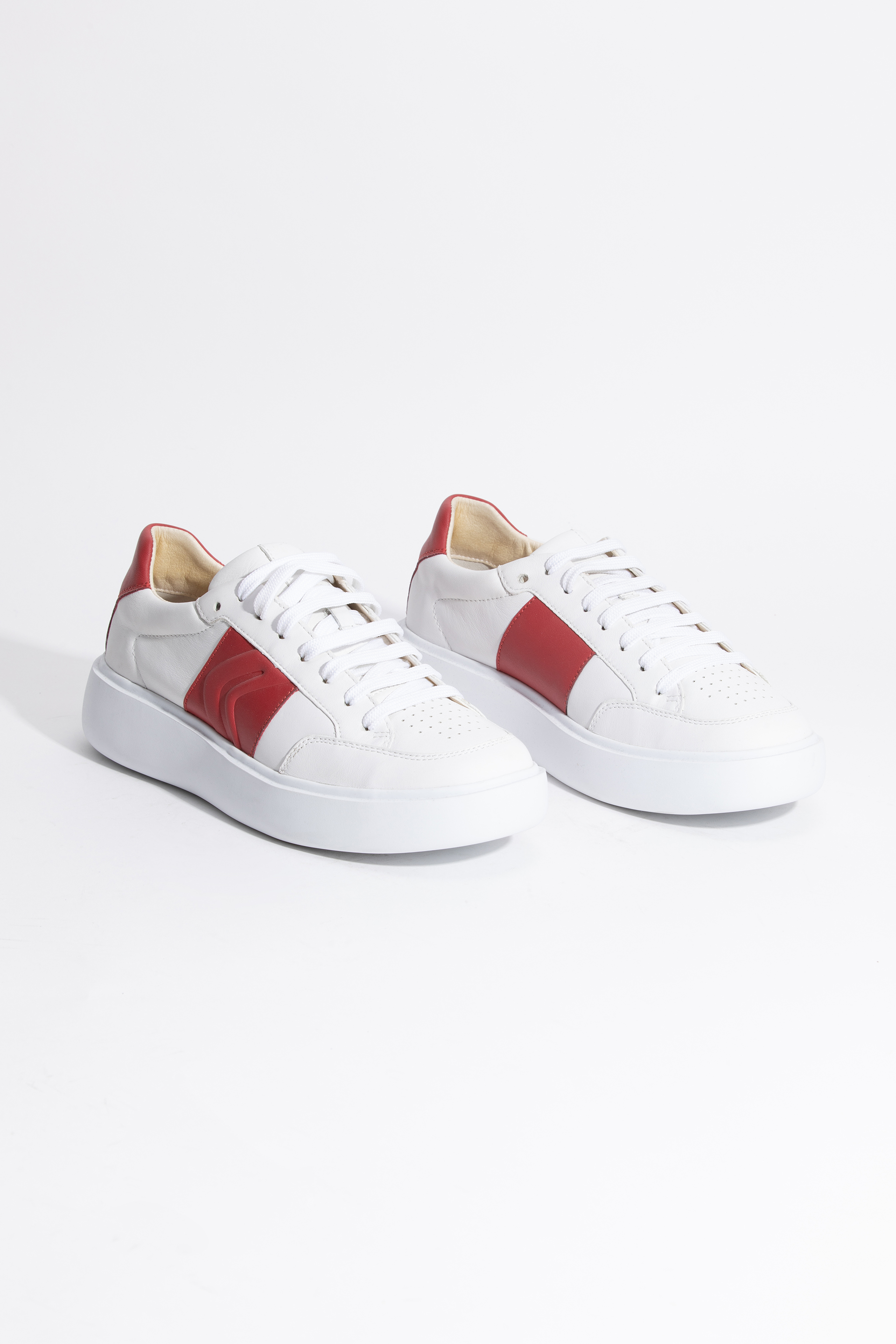 

GEOX Ottaya B Leather Sneaker