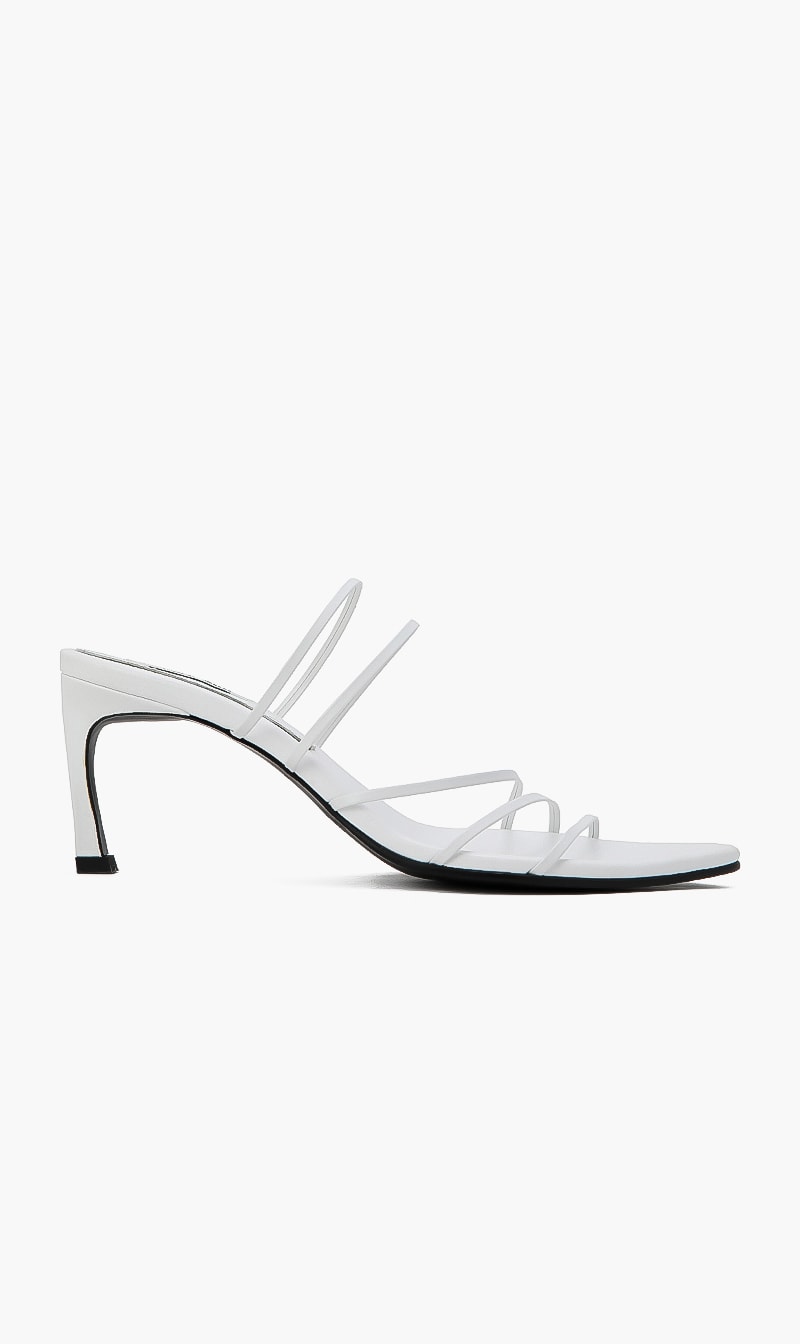

5 Strings Pointed Sandals