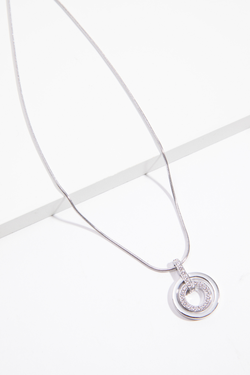 

Swarovski Circle Pendant Necklace