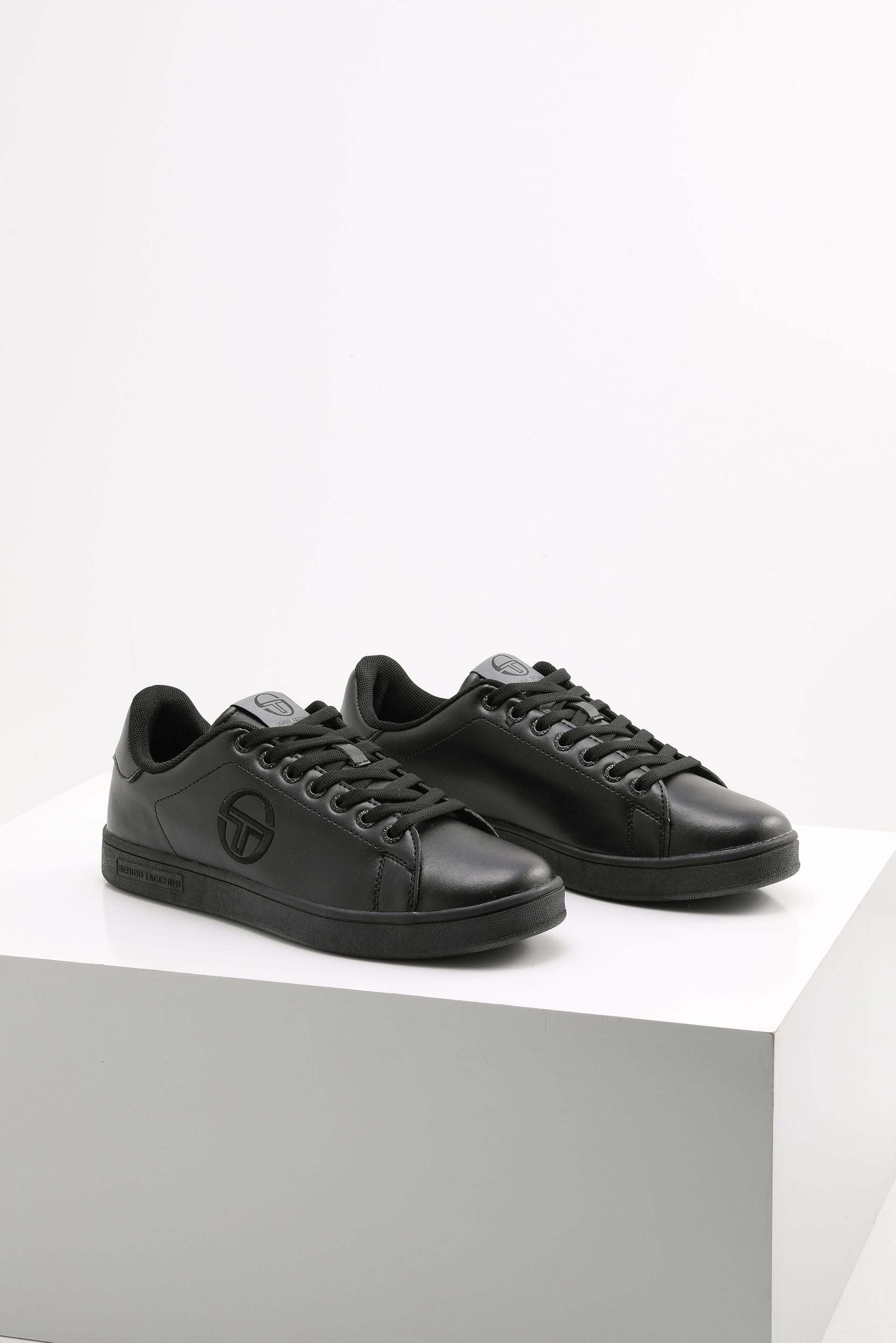 

Sergio Tacchini Gran Torino Ltx White/navy Sneakers